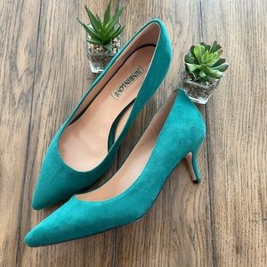 Green suede Pointy Toe Kitten Heels Sz 9